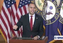 Impeachment Ultimatum Hits Trump White House Rep. Hakeem Jeffries (D-NY) on Impeaching DHS Secretary