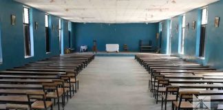 Hundreds of schoolchildren taken captive in Nigeria mass