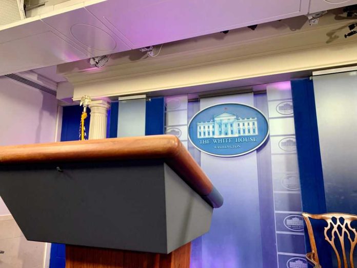 1571881333 Empty podium at the White House press briefing.
