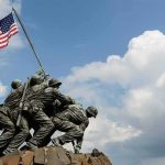 Iwo Jima Memorial statue with soldiers raising the American flag